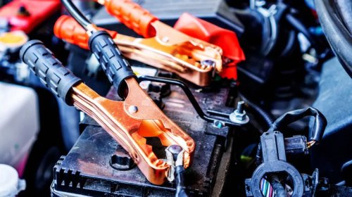 Can You Use Jumper Cables In The Rain?