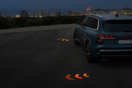 Audi, Audi Q7, Audi SQ7, SUV, Audi's Newest Q7 Three-Row Luxury SUV Revealed with 591-HP V-8-Powered SQ7 Sibling