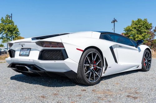 2015 Lamborghini Aventador LP700-4 For Sale With 18,900 Miles