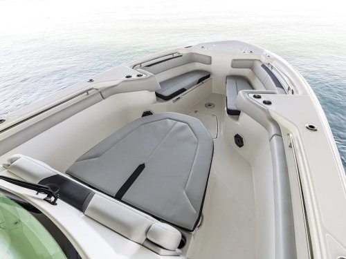 Boston Whaler 330 Outrage