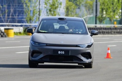 Leapmotor, Leapmotor B05 first drive: China's Golf shows signs of promise