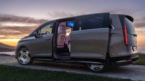 The Mercedes-Benz VLE in Photos