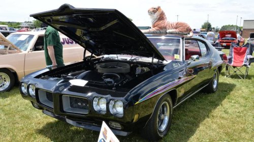 Oldsmobile, Pontiac, What's The Difference Between The Oldsmobile And Pontiac 455?