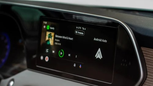 Android Auto's Wavy Audio Line Is Leaving Users Conflicted