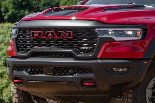Top 10 Mainstream Car Manufacturer Websites, Ranked