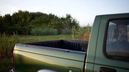 How To Clean The Tight Gap Between Your Truck Cab And Bed