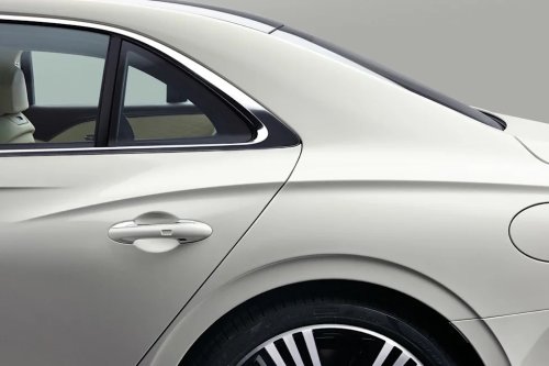 A Photo Tour of the 2027 Bentley Flying Spur