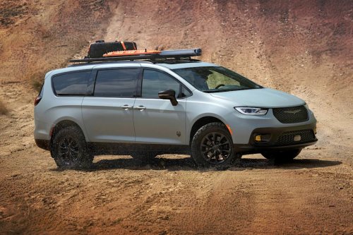Chrysler, Chrysler CEO Teases a Factory-Lowered Pacifica: ‘Stay Tuned’