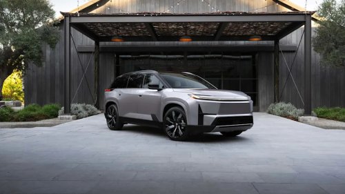 Toyota Delays 2027 Highlander EV As Demand For Gas Model Remains Robust