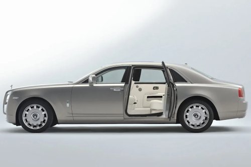 10 Car Features Nobody Needs Yet We’d Hate to Live Without