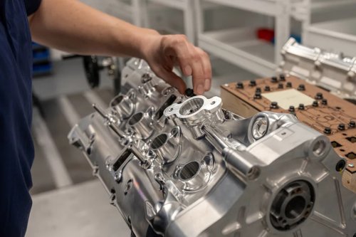 Ford, Ford’s Le Mans Hypercar V8 Screams Past 9,000 RPM