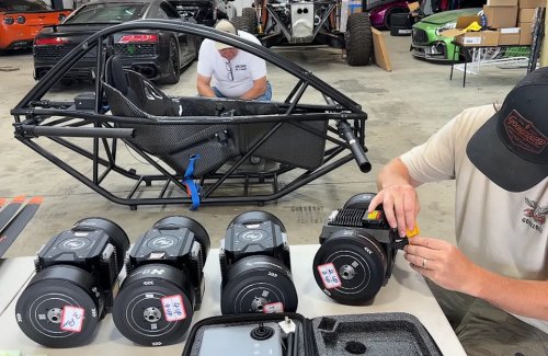 YouTubers Bought a Giant “Flying Car” From Temu, And It Actually Flew—Until It Didn’t