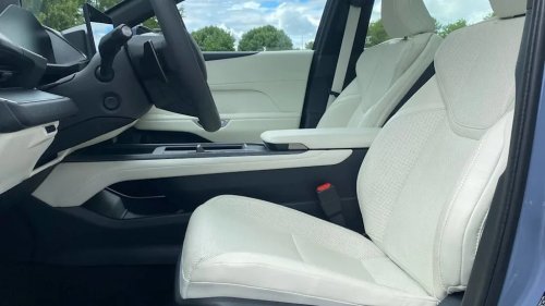 The 2026 Lexus ES 350h Redefines the Model Without Losing Why Buyers Have Flocked to it