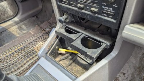 Junkyard Find: 1992 Plymouth Sundance Duster