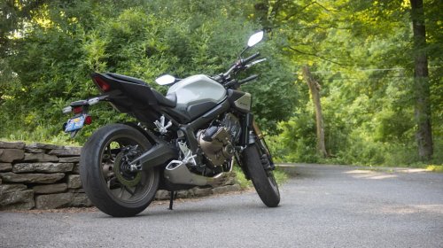 A Serious Injury Kept Me Off Motorcycles. Honda’s E-Clutch Got Me Back in the Saddle