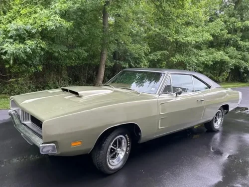 Dodge, Dodge Charger, Dodge Charger R/T, 1969 Dodge Charger R/T For Sale at Carlisle Auctions: A Two-Owner Survivor in Rare Green