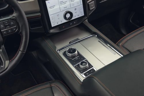 Ford, Ford Edge, Ford Expedition, Ford Recalls 548K Expedition SUVs Over Center Consoles That Could Develop Sharp Edge