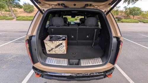 Kia, Kia Telluride, Hyundai, Hyundai Palisade, SUV, 2027 Kia Telluride vs. Hyundai Palisade: Which Roomy 3-Row SUV is Best?