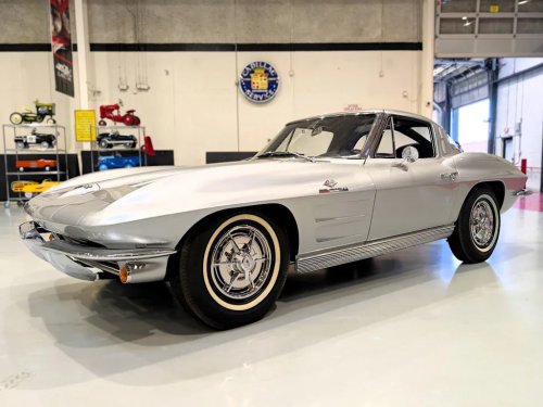 Chevrolet, Chevrolet Corvette, 1963 Chevrolet Corvette Split-Window Coupe Crosses the Block at GAA