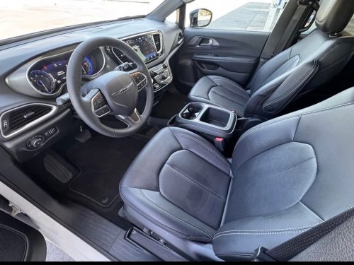 Test-Driving The 2026 Chrysler Pacifica Minivan