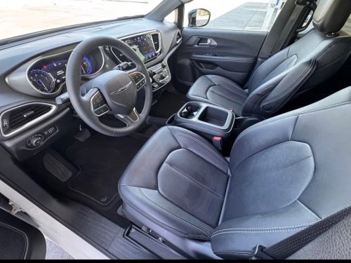 Test-Driving The 2026 Chrysler Pacifica Minivan