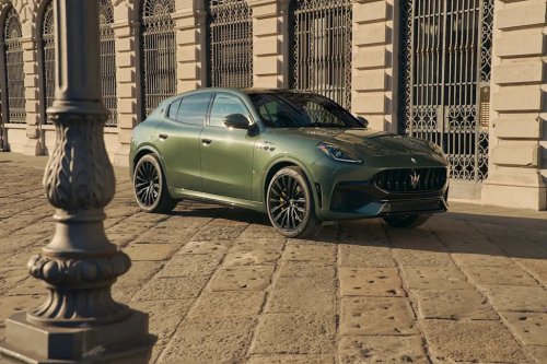 View Exterior Photos of the 2027 Maserati Grecale Modena