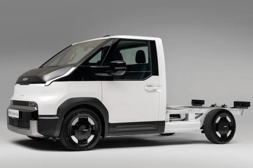Kia’s Crowd-Favorite Van Just Got a Whole Lot More Versatile