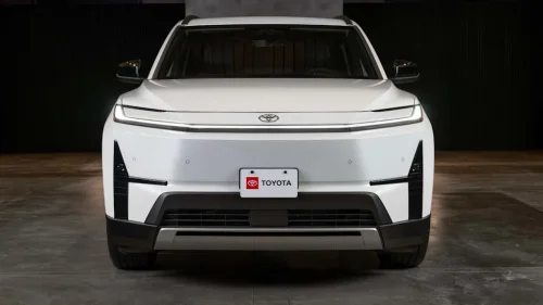 Toyota Delays 2027 Highlander EV As Demand For Gas Model Remains Robust