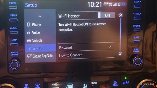 I stopped dreading rental cars once I brought my own Android Auto setup