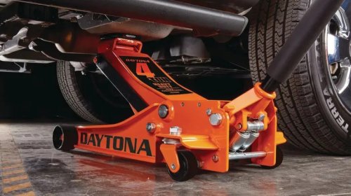 3 Harbor Freight Daytona Floor Jacks & Accessories You Can Only Buy In-Store