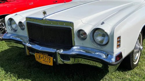 Why Cars From The '70s Have Those Giant Bumpers