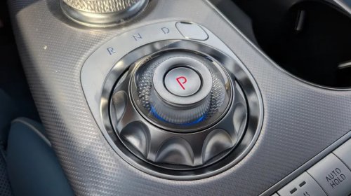 Genesis GV60's Glowing Orb Shifter Is Ridiculous And Completely Unnecessary, And I Couldn't Possibly Love It More