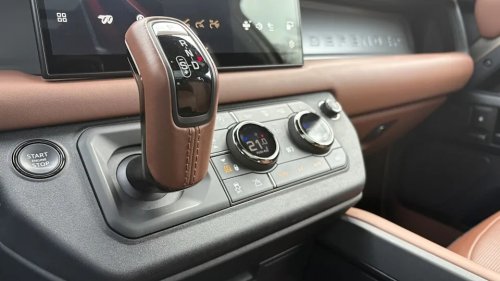 Range Rover Vows Fewer Screens Across Its Future Lineup