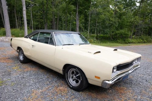 The 10 Coolest Cars for Sale on Motorious This Week