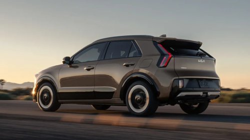 The New 2027 Kia Niro Hybrid Gets Better Tech, but Still No AWD