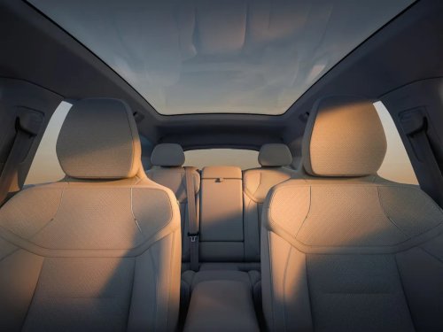 Volvo, 2027 Volvo EX60 Driven: Luxury EV Data Center