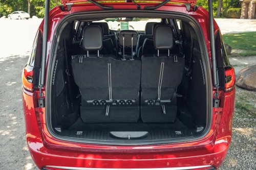 Tested: 2027 Chrysler Pacifica Still Has a Few Clever Tricks