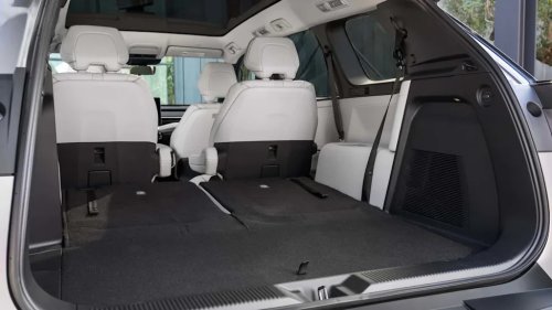 Toyota Delays 2027 Highlander EV As Demand For Gas Model Remains Robust