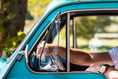 13 Popular Car Features You’ll Probably Never See Again