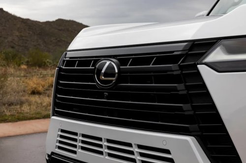 Lexus, Lexus GX, Lexus LX, 2026 Lexus LX vs 2026 Lexus GX | Exploring Key Differences