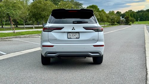 2026 Mitsubishi Outlander Gives Frugal Families 3 Rows for $29,995