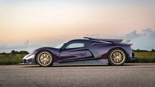 Hennessey, Hennessey Unleashes Wild 2,031-HP Venom F5-M With a Gated Manual