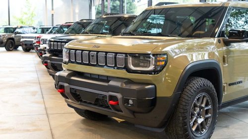 Jeep, The Jeep Recon Was Driven On The Highway Until It Died. Its Range Fell Short