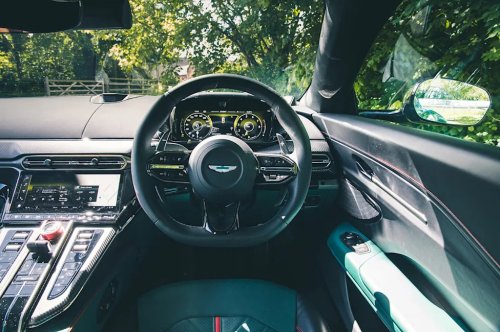 Aston Martin Vantage S