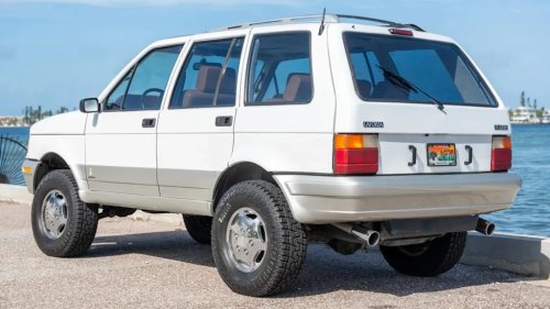 You Probably Don’t Know About This SUV. But It’s One of the Off-Roading World’s Best Kept Secrets