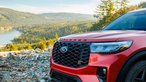 Ford, Ford Explorer, Chevrolet, Chevrolet Traverse, 2026 Ford Explorer Tremor vs 2026 Chevrolet Traverse Z71: Which Is More Capable Off-Road?