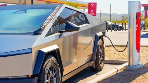 Tesla, Tesla May Have Finally Solved The EV Charging Line Problem