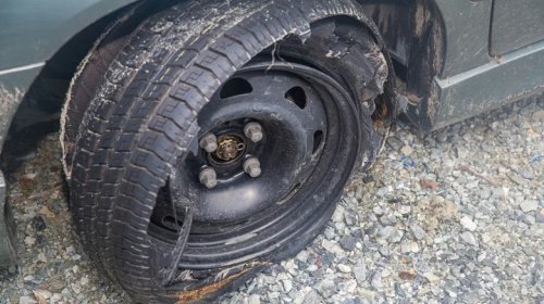 Here's How The Temperature Affects The PSI In Your Tires