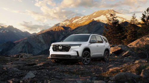 Chevrolet Traverse Vs. Honda Pilot Vs. Volkswagen Atlas: Which One Is The Most Spacious? There's One Clear Winner