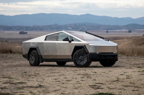 Tesla, Cybertruck, Tesla Drops Hot Cybertruck Lease Offers for August